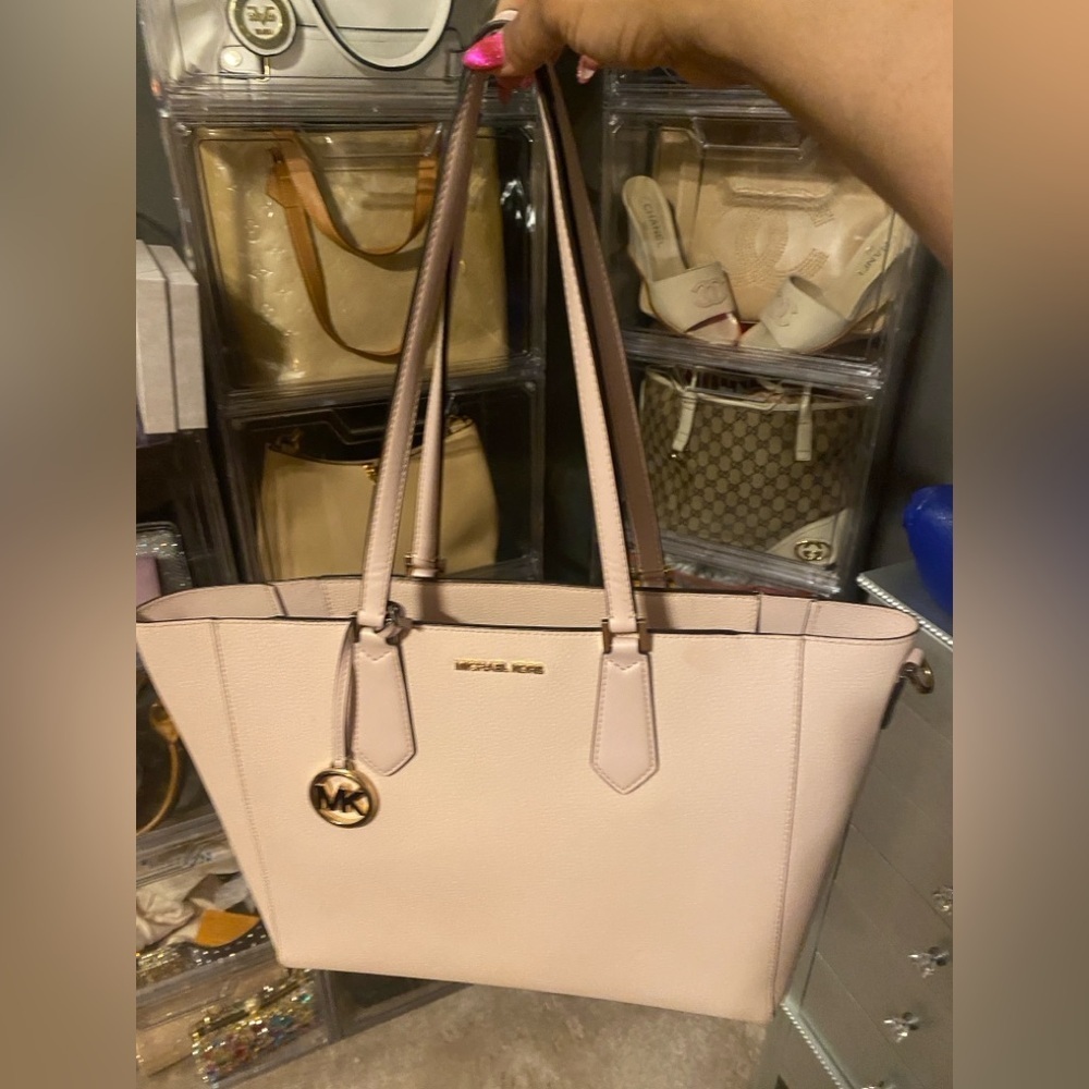 MICHAEL KORS Shop Kimberly Tote w\Match Wallet, EUC - Picture 3 of 15